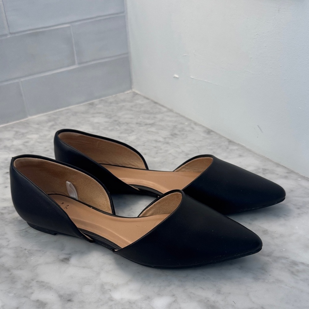 7.5 black pointed flats